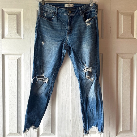 Abercrombie & Fitch Mid Rise Super Skinny Jeans - Size 12 Short - Picture 1 of 3